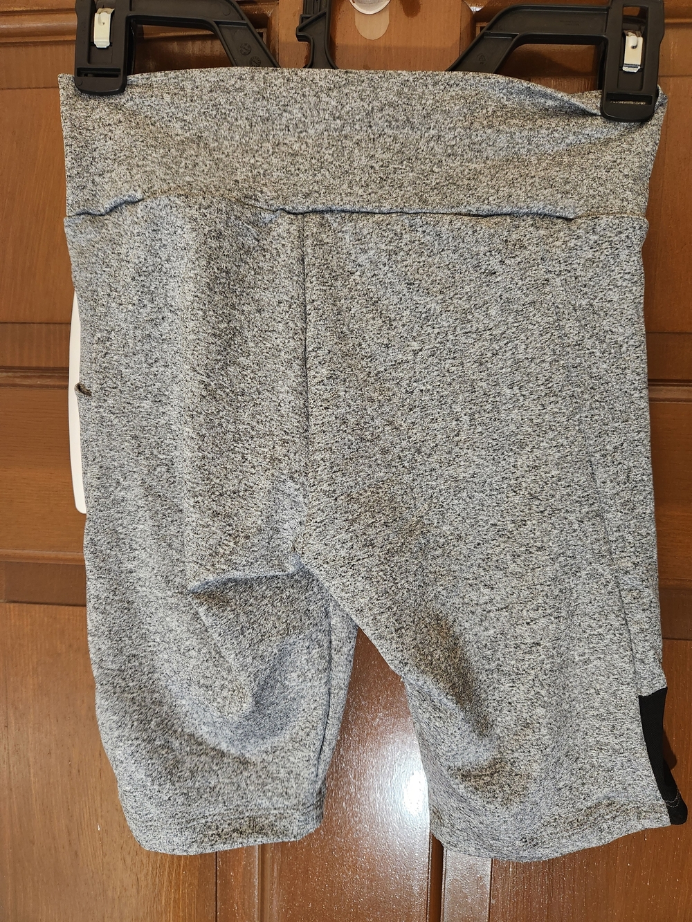YMI Performance Heather Gray Biker Shorts Size S NWT Pockets - Picture 2 of 10